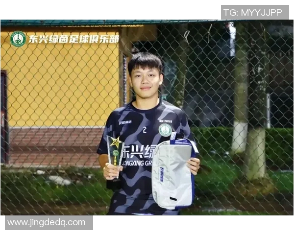 中国足球最干净球星榜单 揭示绿茵场上的真正品德典范 中国足球最干净球星榜单 揭示绿茵场上的真正品德典范