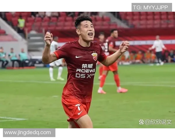 足球杯赛场上的魅力与实力并存 最帅球星盘点与风采展示 足球杯赛场上的魅力与实力并存 最帅球星盘点与风采展示